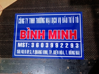 Bảng tên công ty mica KT 30*20cm